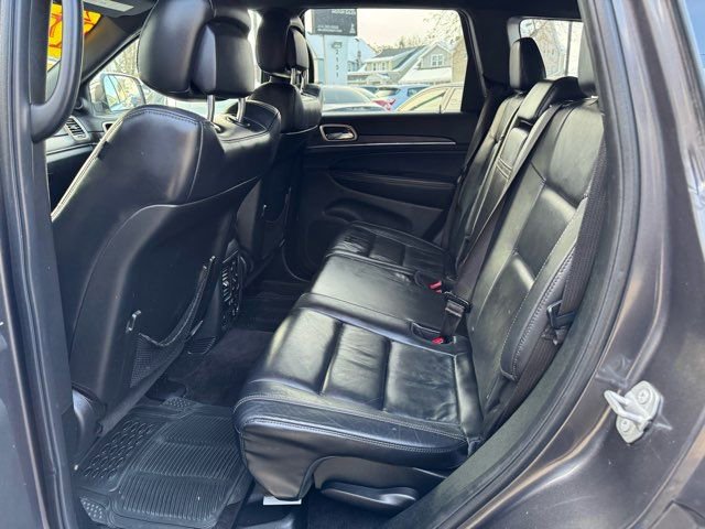 Used 2017 Jeep Grand Cherokee Limited image 18