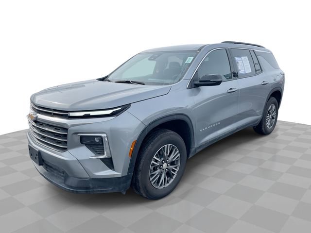Used 2025 Chevrolet Traverse LT