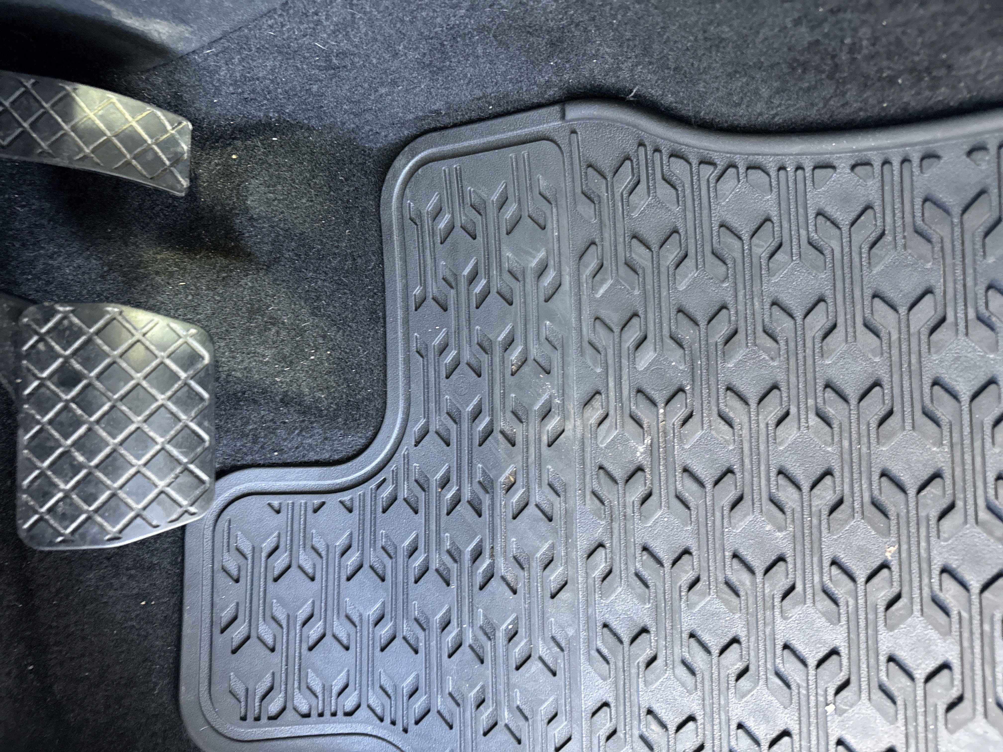 Used 2023 Volkswagen Jetta SE w/ Panoramic Sunroof Package image 17