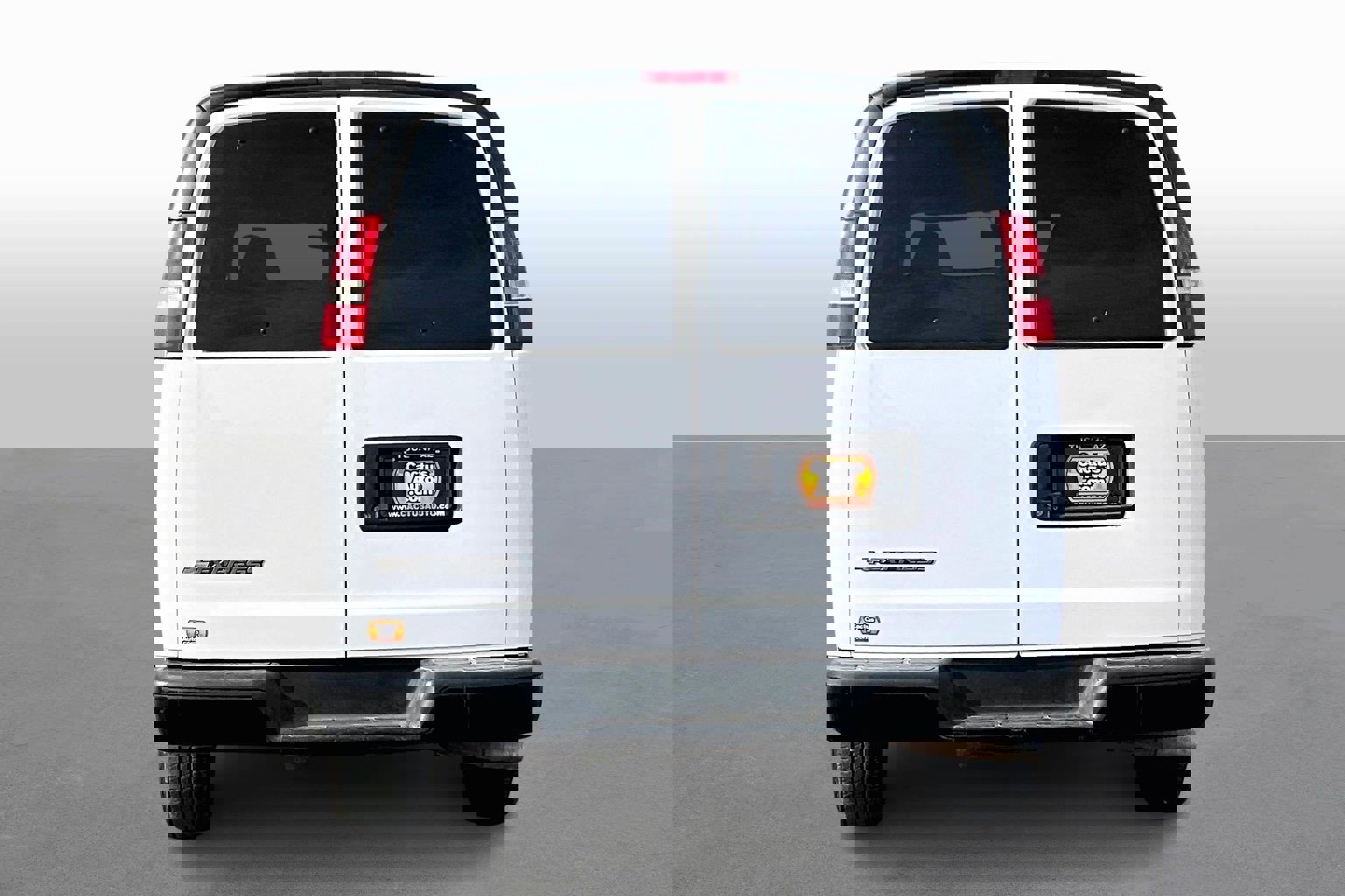 Used 2019 Chevrolet Express 3500 LS image 4