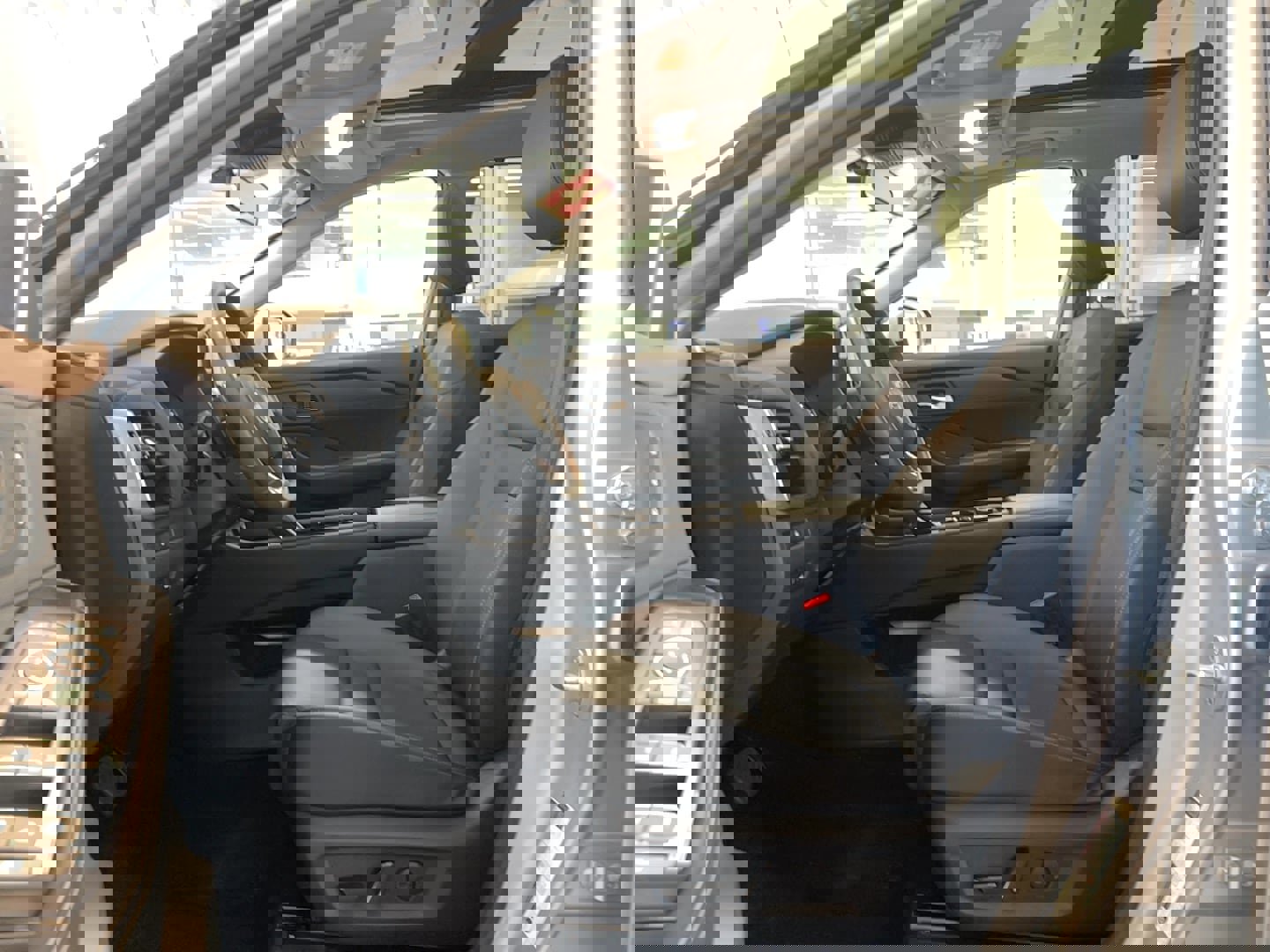 Used 2023 Nissan Rogue SL w/ SL Premium Package image 13