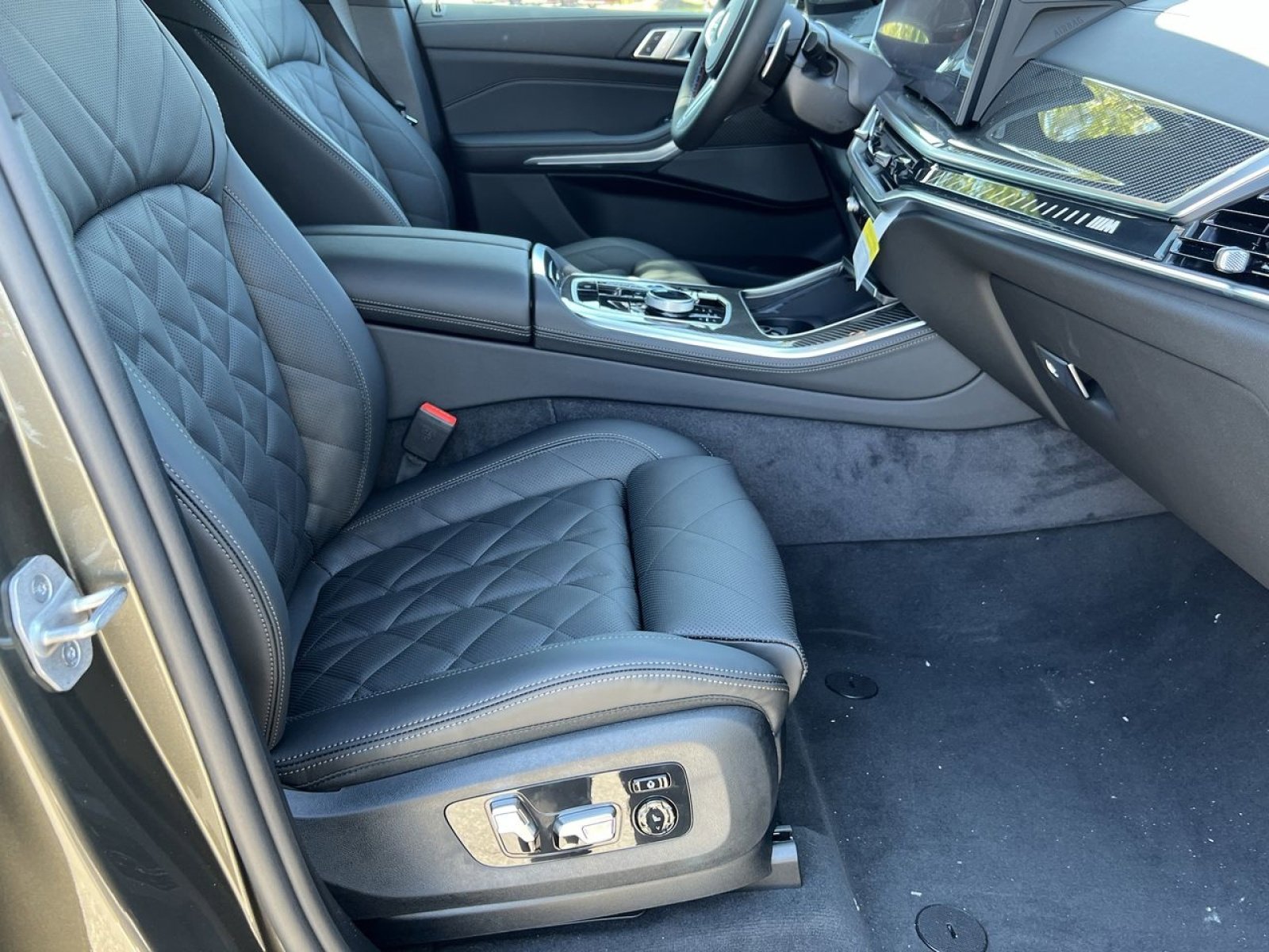 New 2026 BMW X5 M60i image 26