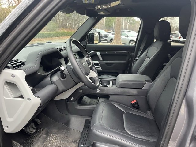 Used 2023 Land Rover Defender 110 X-Dynamic SE image 5