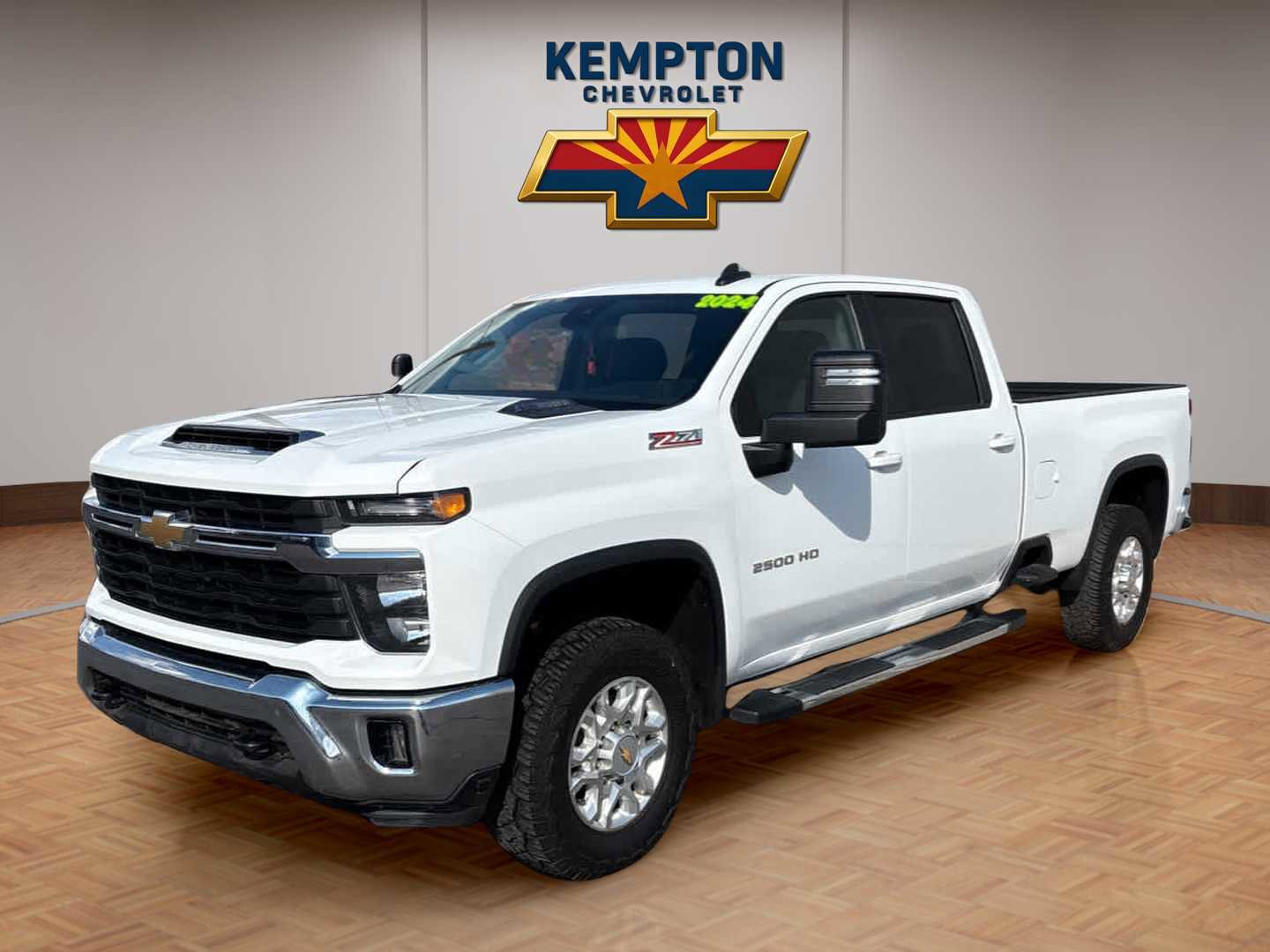 Used 2024 Chevrolet Silverado 2500 LT image 2