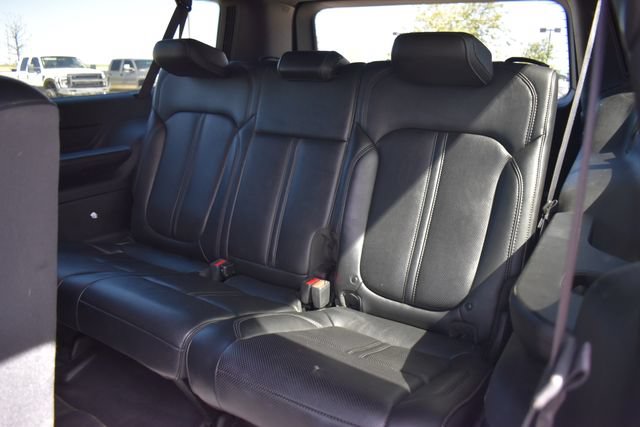 Used 2023 Jeep Wagoneer L Series II AWD/4WD image 22