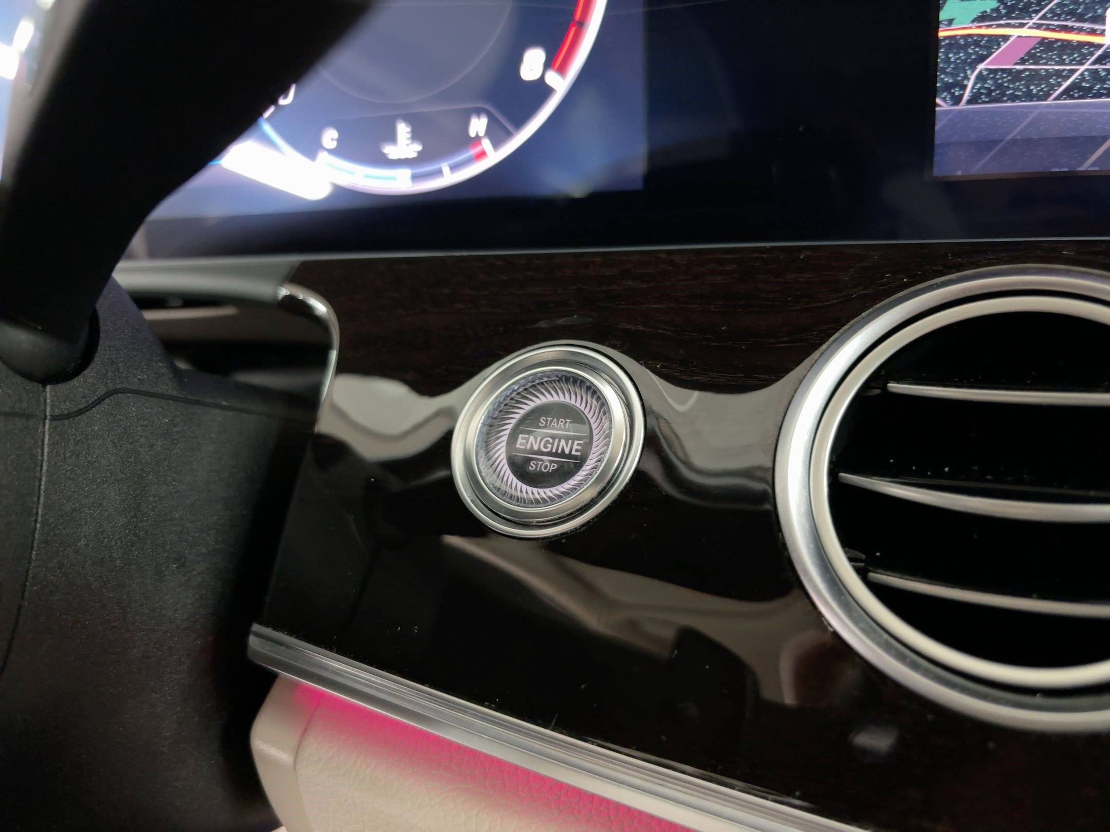 Used 2020 Mercedes-Benz E 350 Sedan image 27