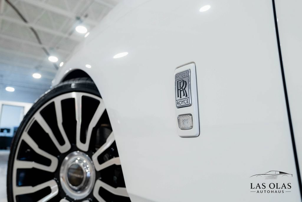 Used 2024 Rolls-Royce Phantom Sedan RWD image 69