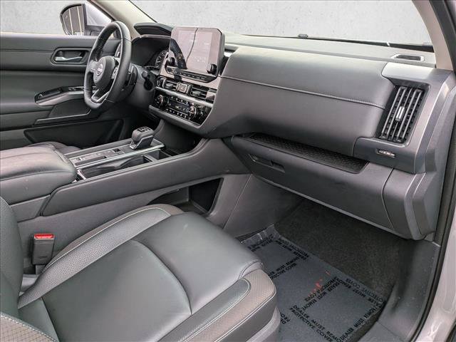 Used 2022 Nissan Pathfinder SL FWD image 29