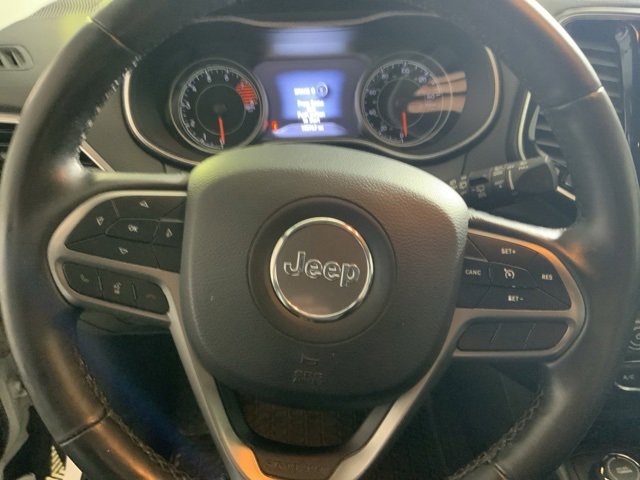 Used 2019 Jeep Cherokee Limited image 36