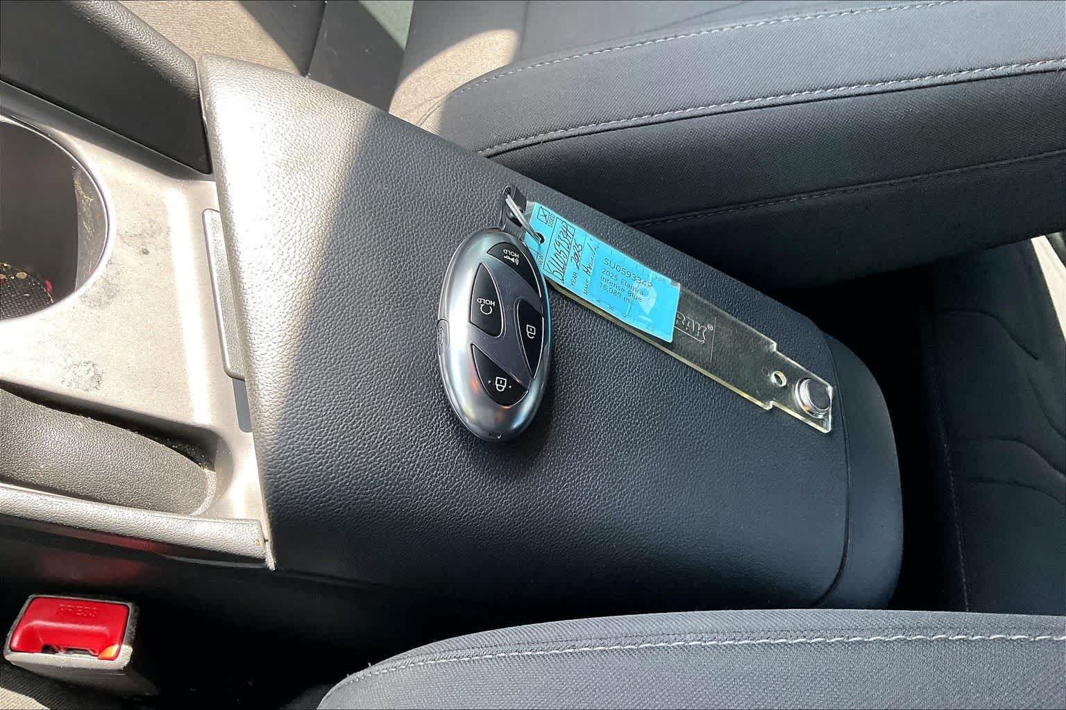 Used 2025 Hyundai Elantra Sport FWD image 16