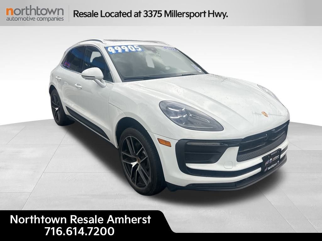 Used 2023 Porsche Macan image 1
