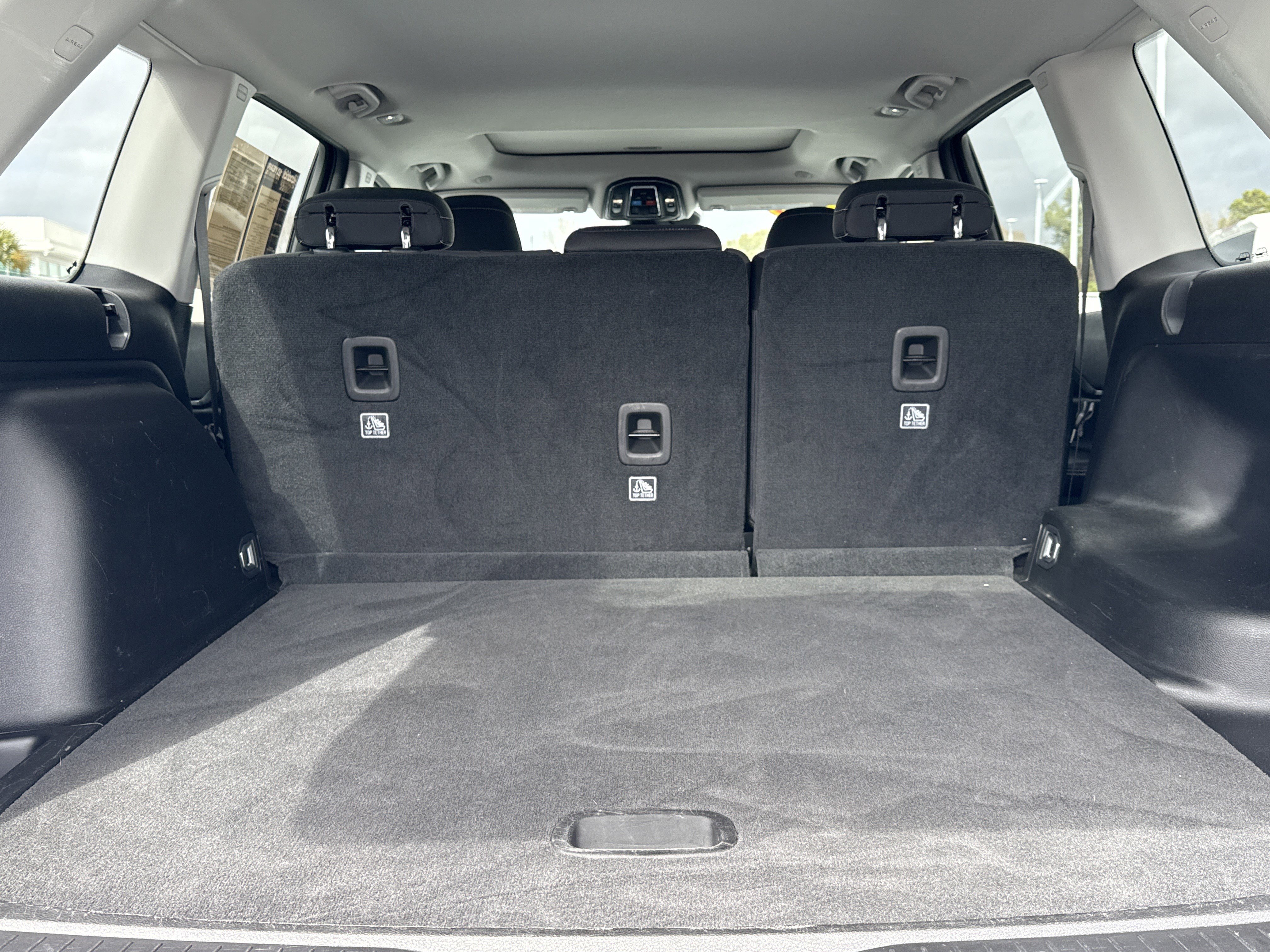 Used 2023 Jeep Grand Cherokee Laredo X w/ Luxury Tech Group I image 30