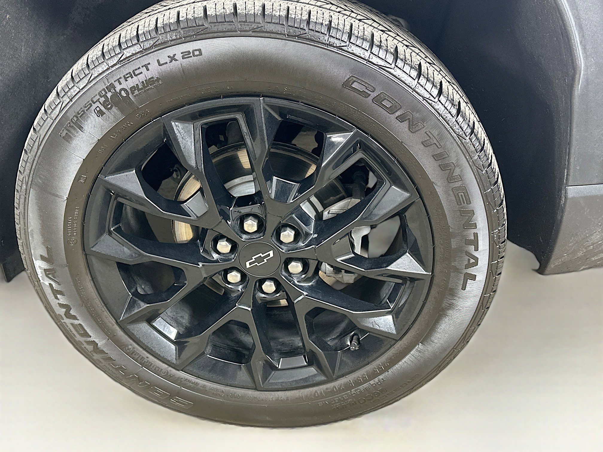 Used 2024 Chevrolet Traverse LT w/ Midnight/Sport Edition image 39