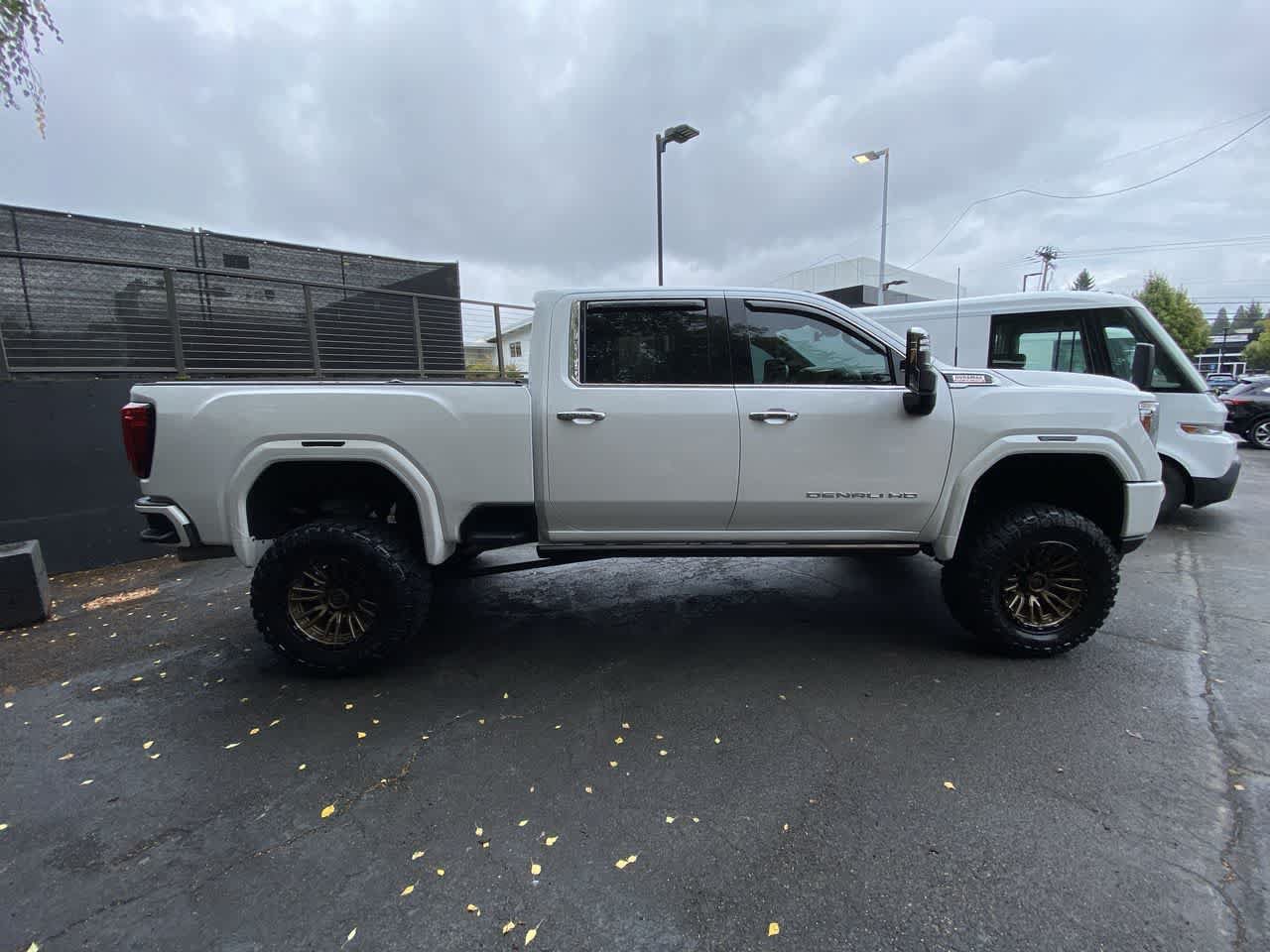 Used 2021 GMC Sierra 3500 Denali w/ Denali Ultimate Package AWD/4WD image 7