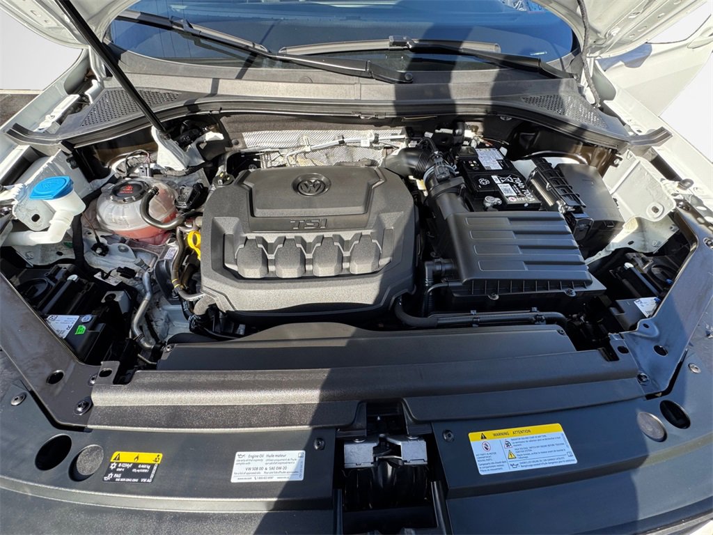 Used 2024 Volkswagen Tiguan SE R-Line image 37