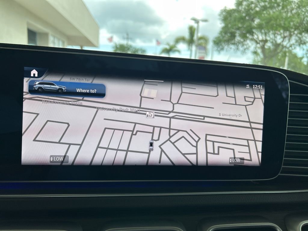 Used 2025 Mercedes-Benz GLS 450 4MATIC image 13