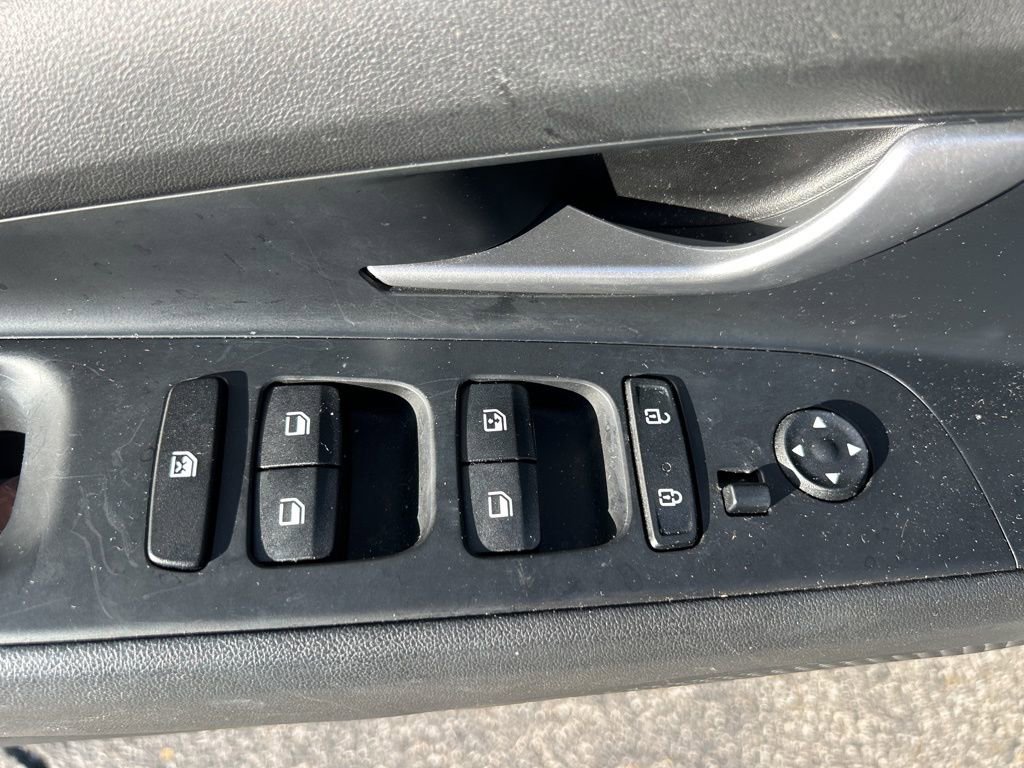 Used 2023 Hyundai Elantra SEL w/ Convenience Package image 10