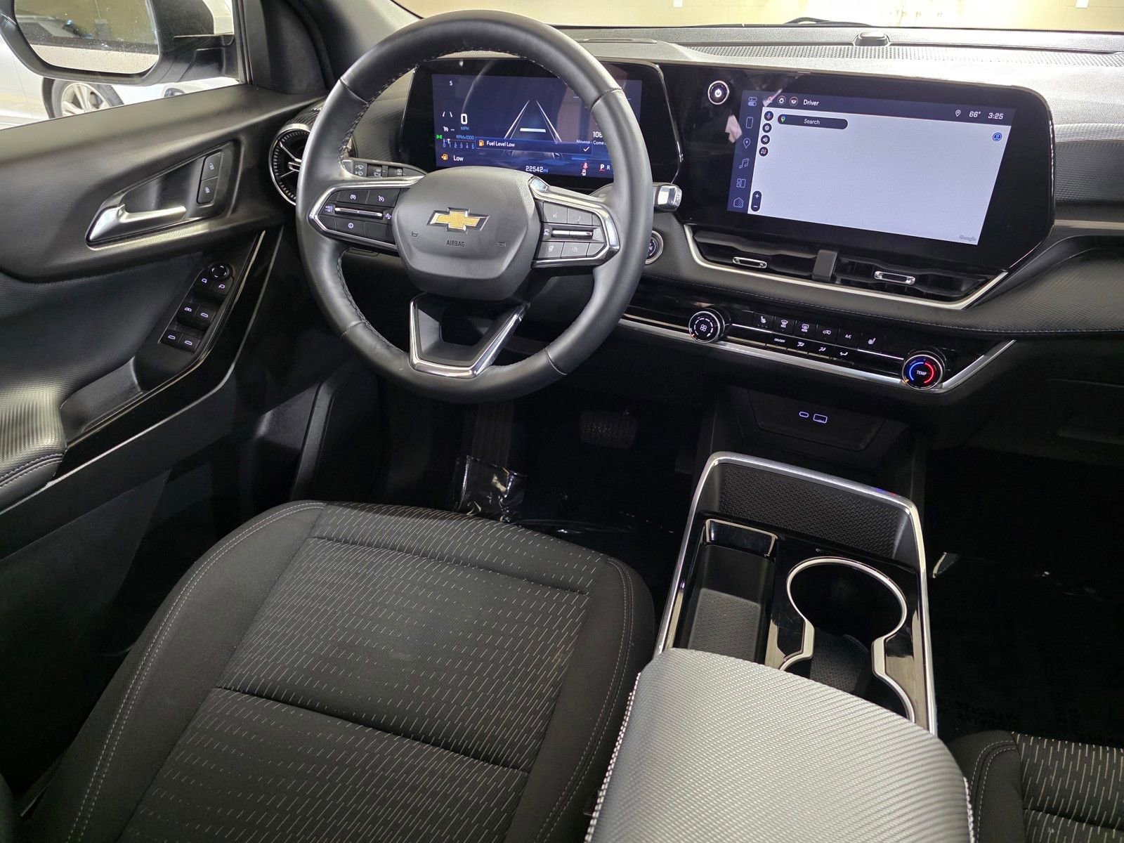 Used 2025 Chevrolet Equinox LT image 19