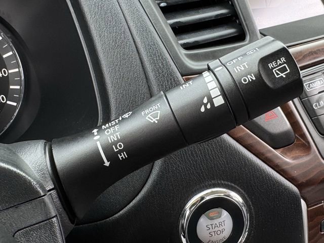 Used 2017 Nissan Pathfinder Platinum FWD image 23