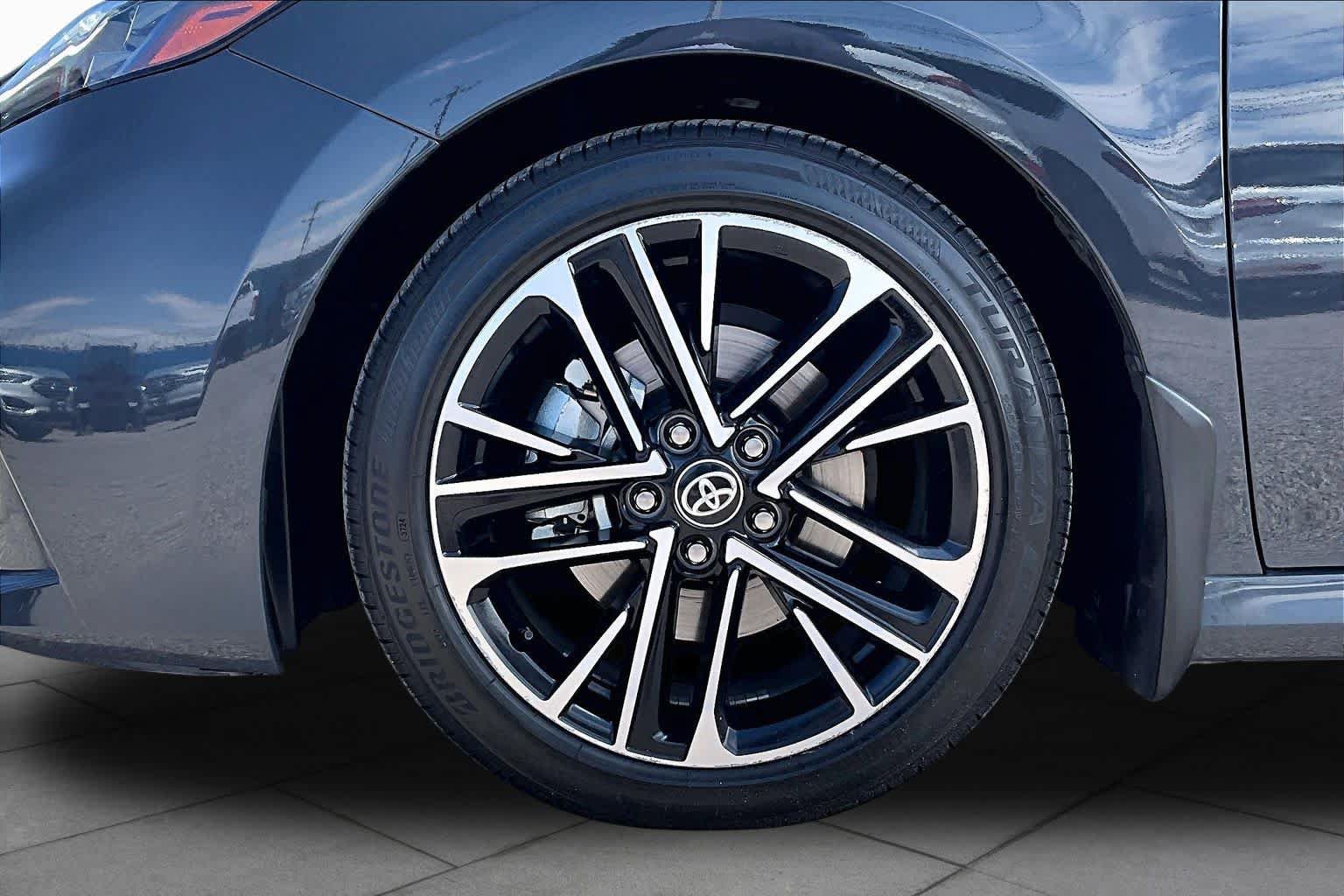 Used 2025 Toyota Camry XLE w/ Premium Plus Package FWD image 11