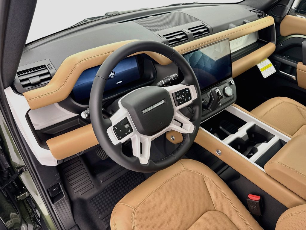 New 2026 Land Rover Defender 110 S AWD/4WD image 9