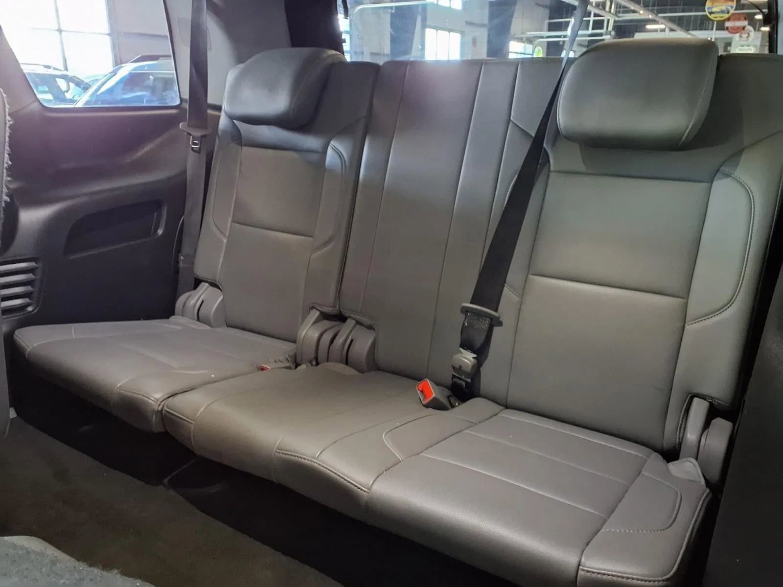 Used 2018 Chevrolet Tahoe LT w/ LT Signature Package AWD/4WD image 16