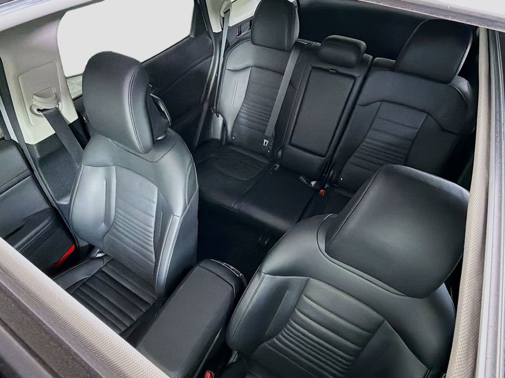 Used 2025 Kia Sportage SX image 16