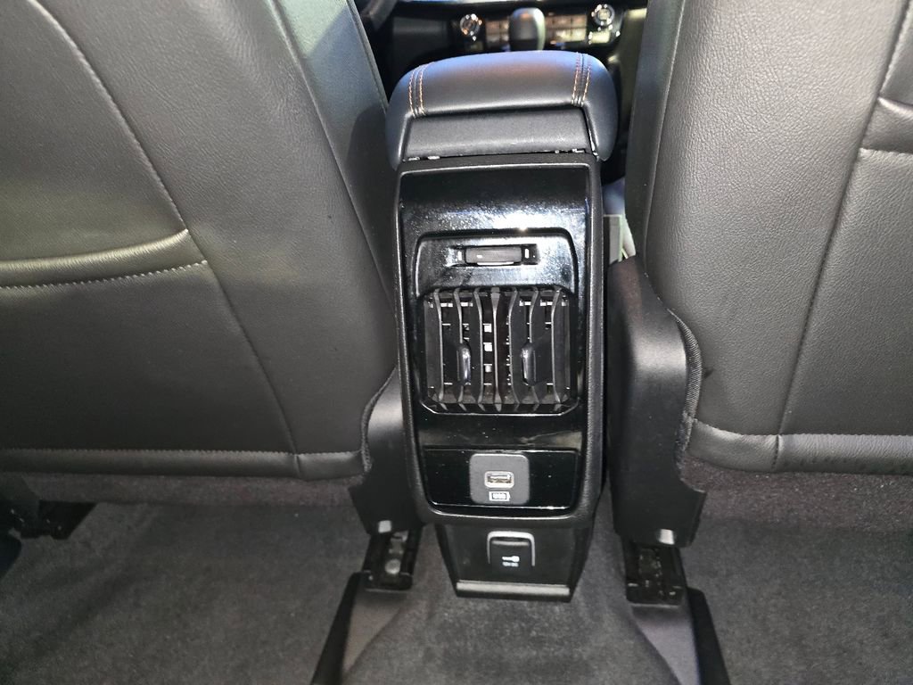 Used 2022 Jeep Compass Limited image 21