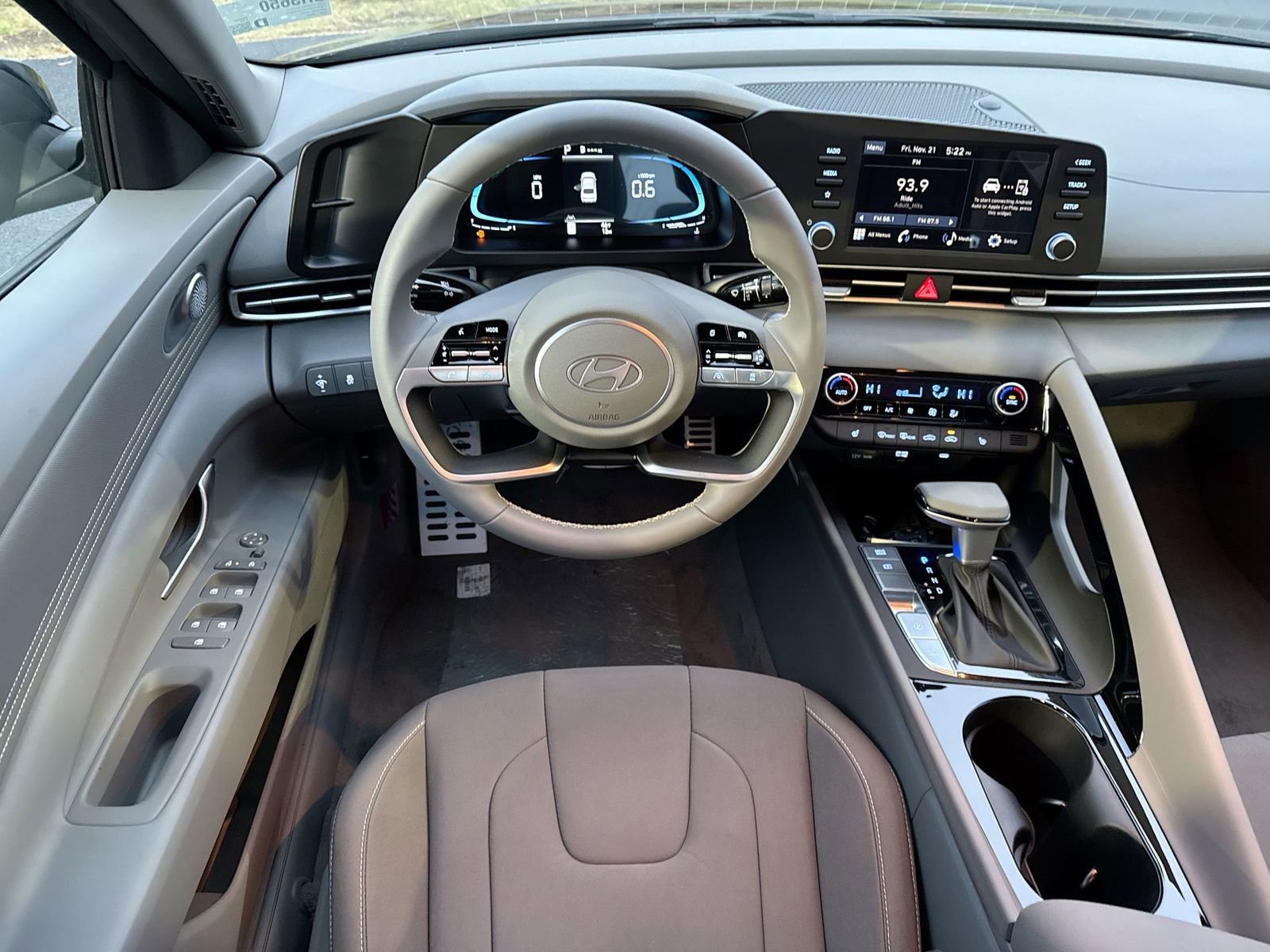 New 2026 Hyundai Elantra SEL Sport image 15