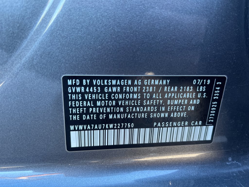 Used 2019 Volkswagen Golf R 4-Door AWD/4WD image 6