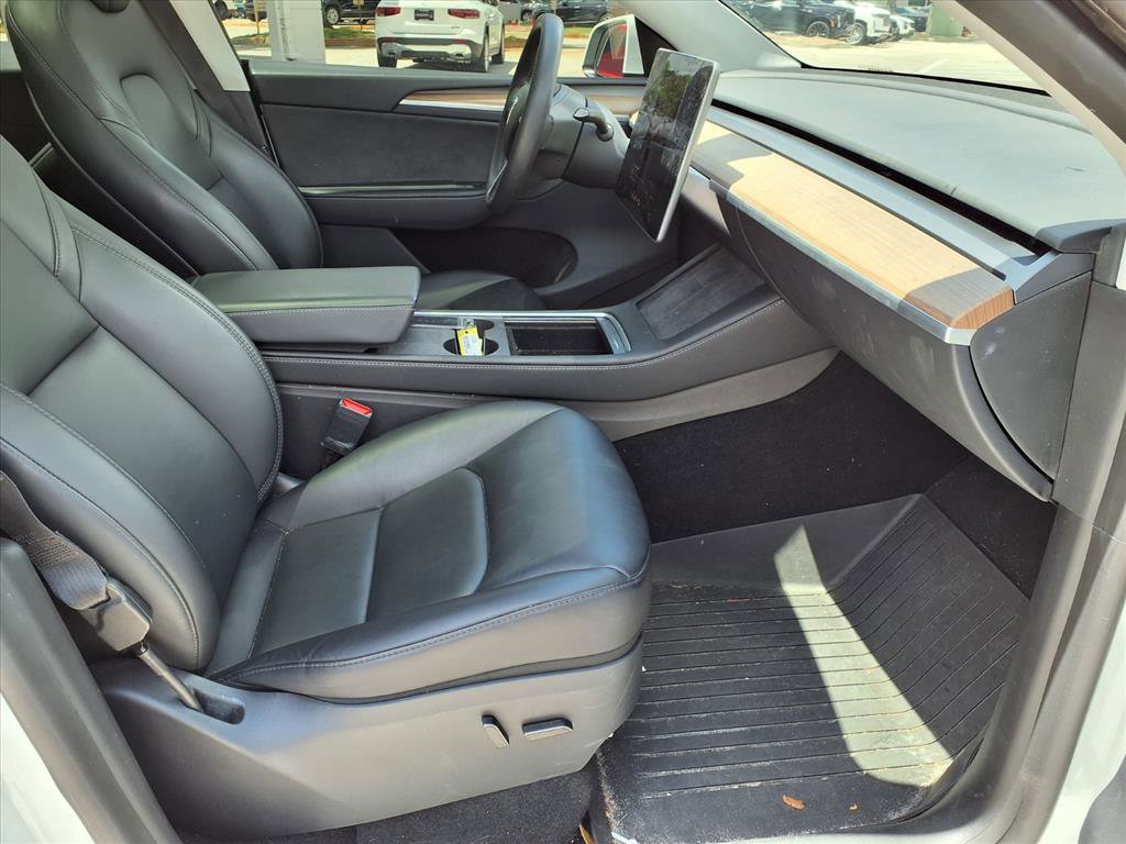 Used 2024 Tesla Model Y Performance AWD/4WD image 9