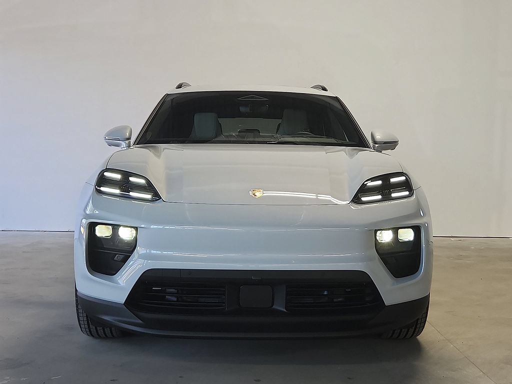 New 2026 Porsche Macan 4 Electric AWD/4WD image 8