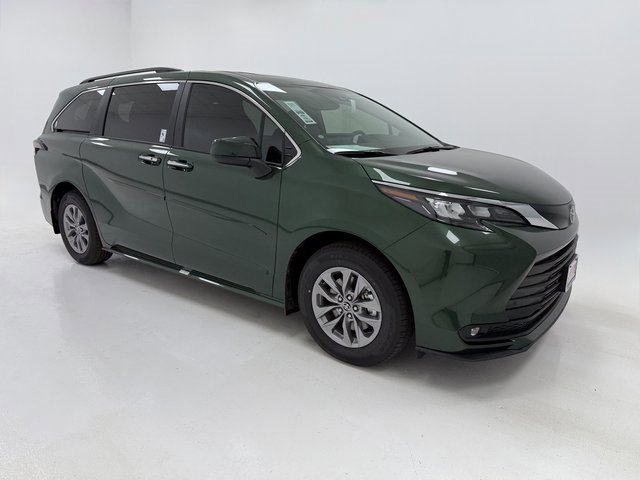 New 2026 Toyota Sienna XLE
