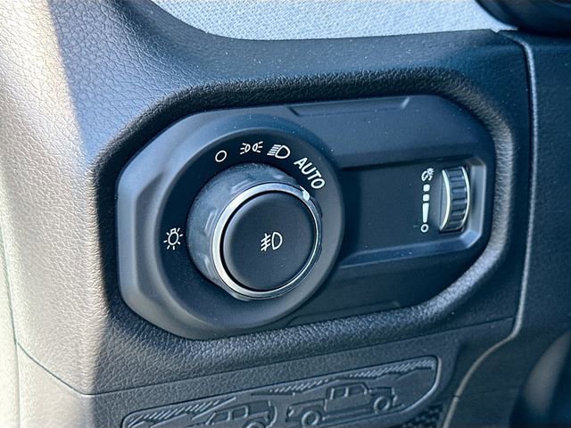 Used 2024 Jeep Wrangler Sport S image 10