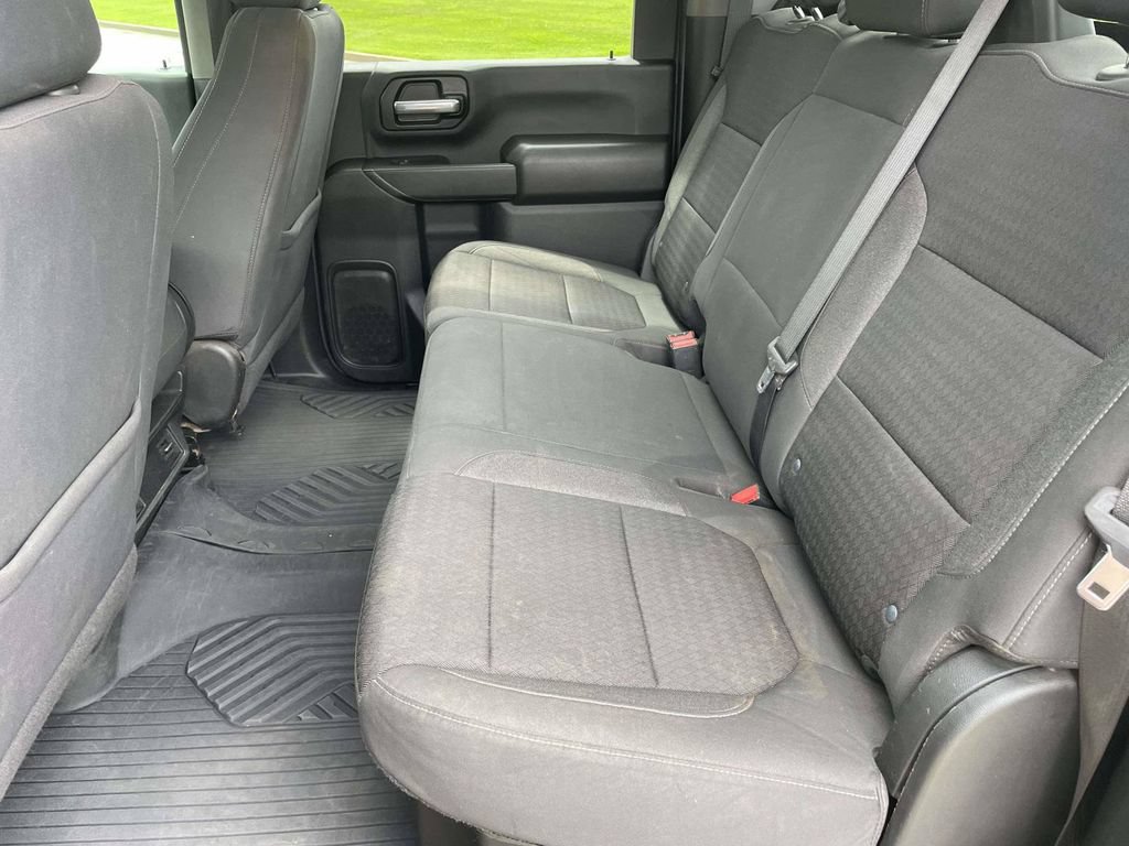 Used 2022 Chevrolet Silverado 2500 Custom w/ Custom Value Package AWD/4WD image 12