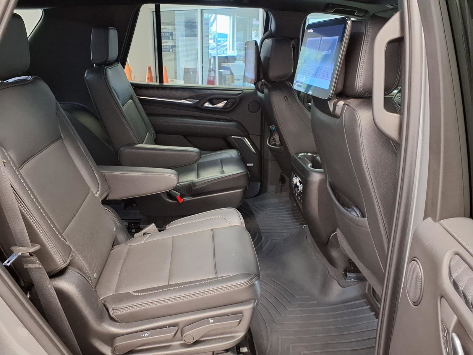 Used 2023 GMC Yukon Denali w/ Denali Reserve Package AWD/4WD image 15