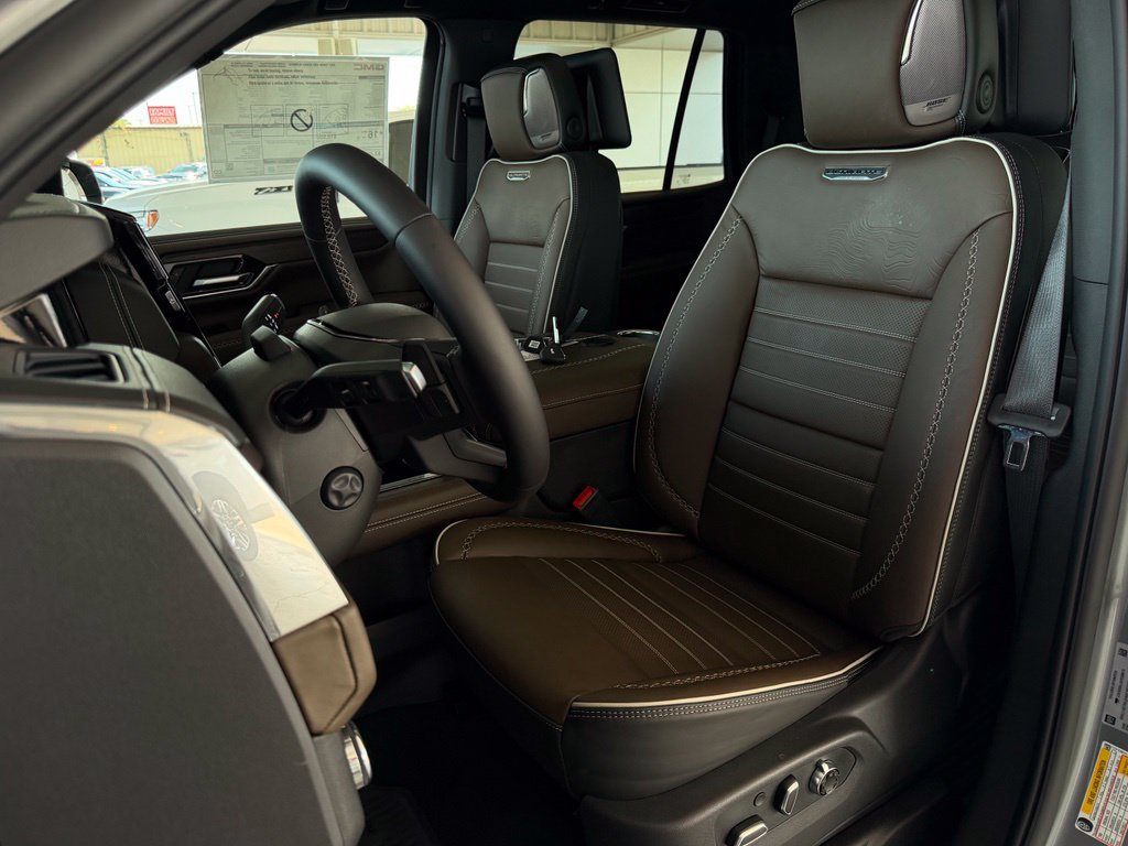 New 2027 GMC Yukon Denali Ultimate AWD/4WD image 13