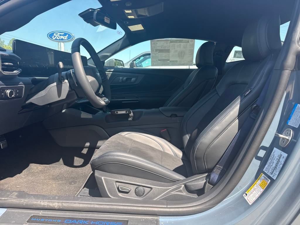 New 2025 Ford Mustang Dark Horse image 9