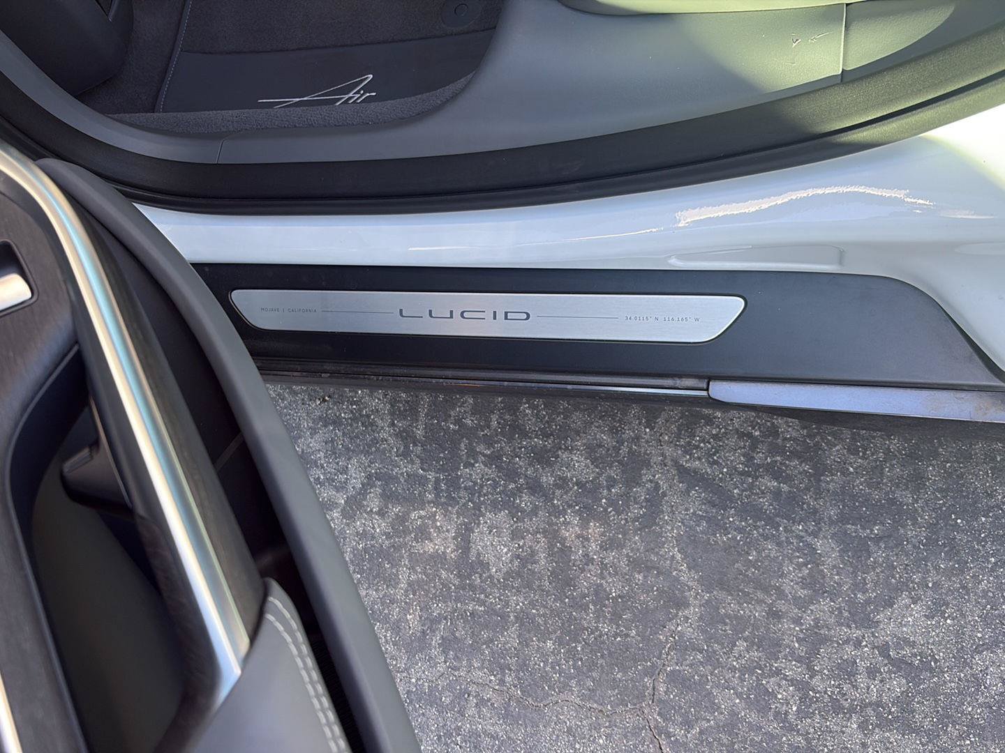 Used 2025 Lucid Air Touring AWD/4WD image 32