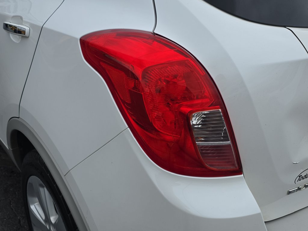 Used 2016 Buick Encore Convenience FWD image 33