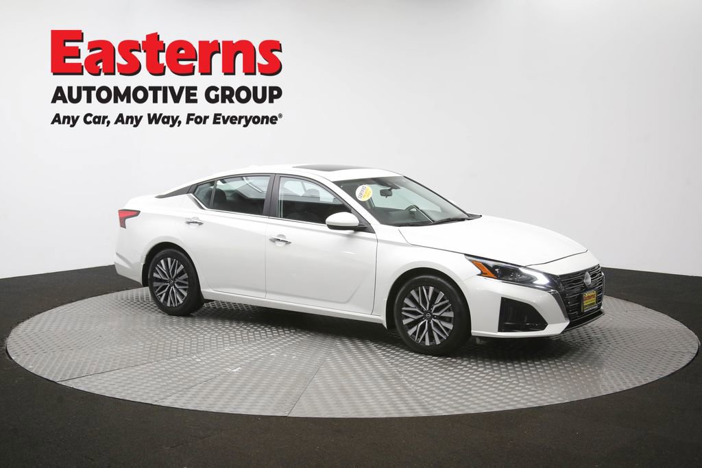 Used 2024 Nissan Altima 2.5 SV w/ SV Premium Package FWD image 48