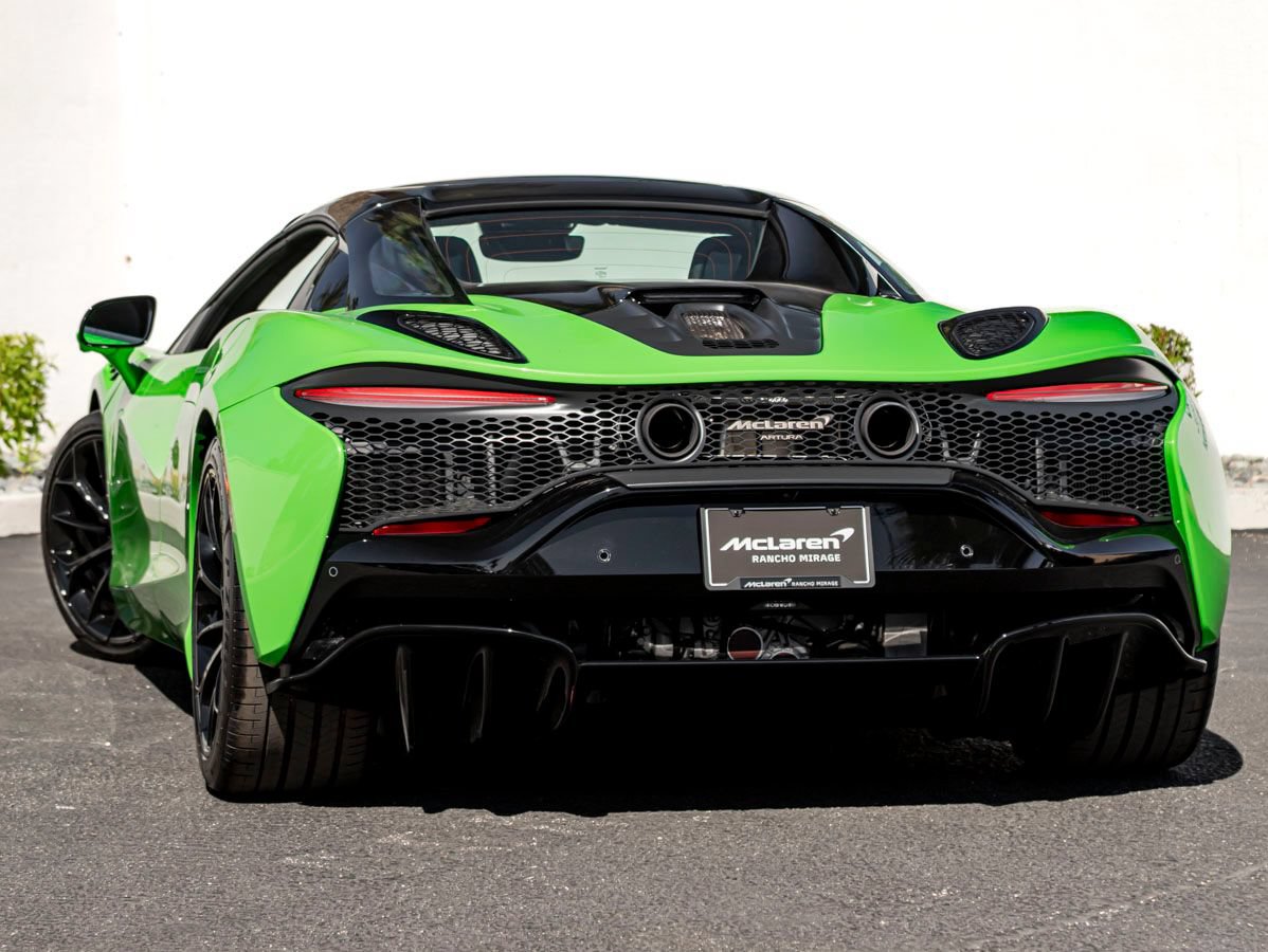 Used 2026 McLaren Artura Spider RWD image 11