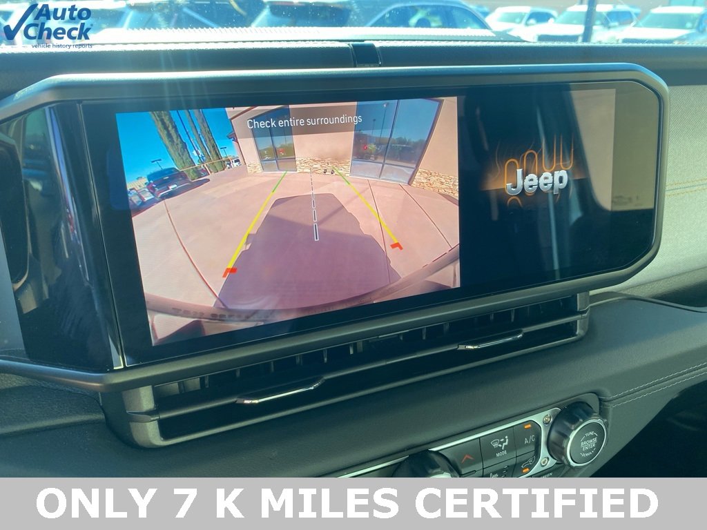 Used 2024 Jeep Wrangler Unlimited Sahara image 38