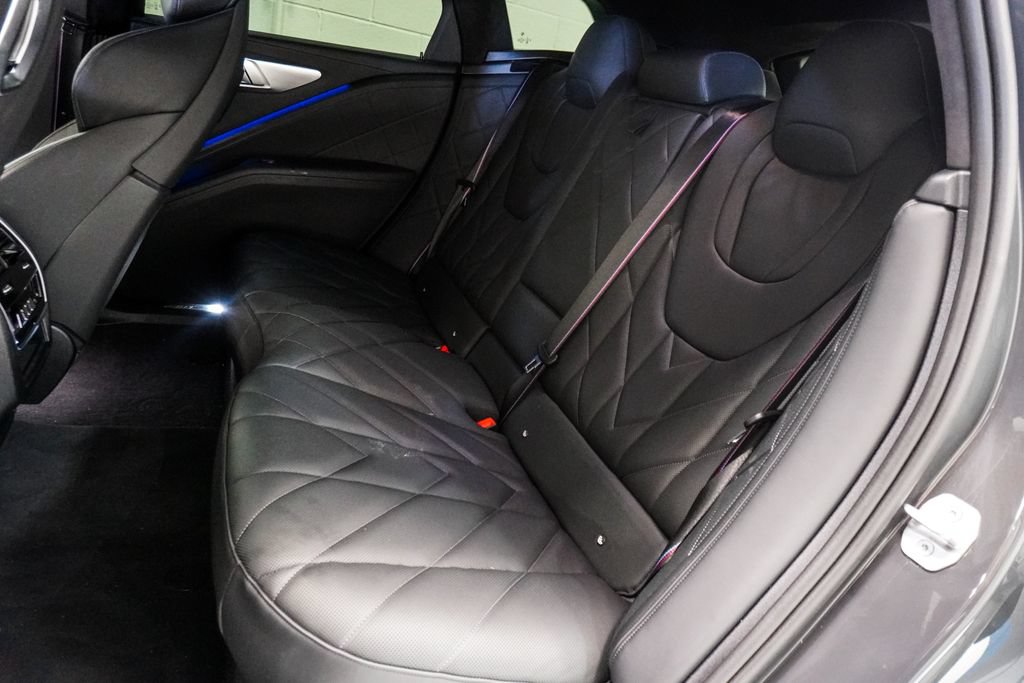Used 2023 BMW XM AWD/4WD image 8