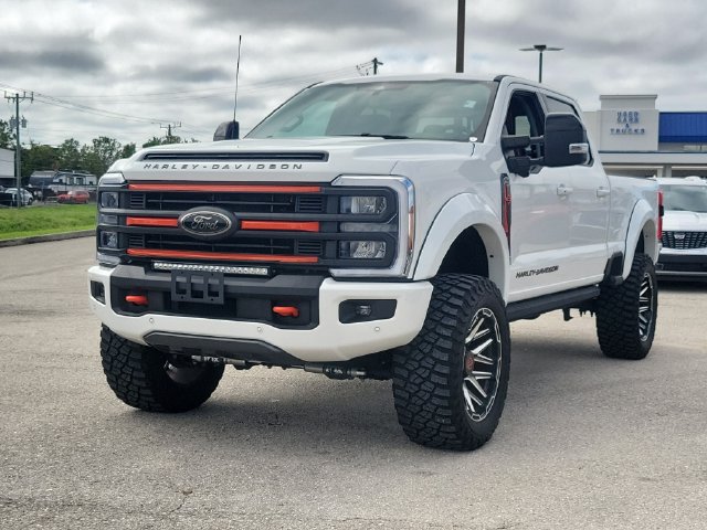 Certified 2024 Ford F250 Lariat w/ Lariat Ultimate Package AWD/4WD image 3