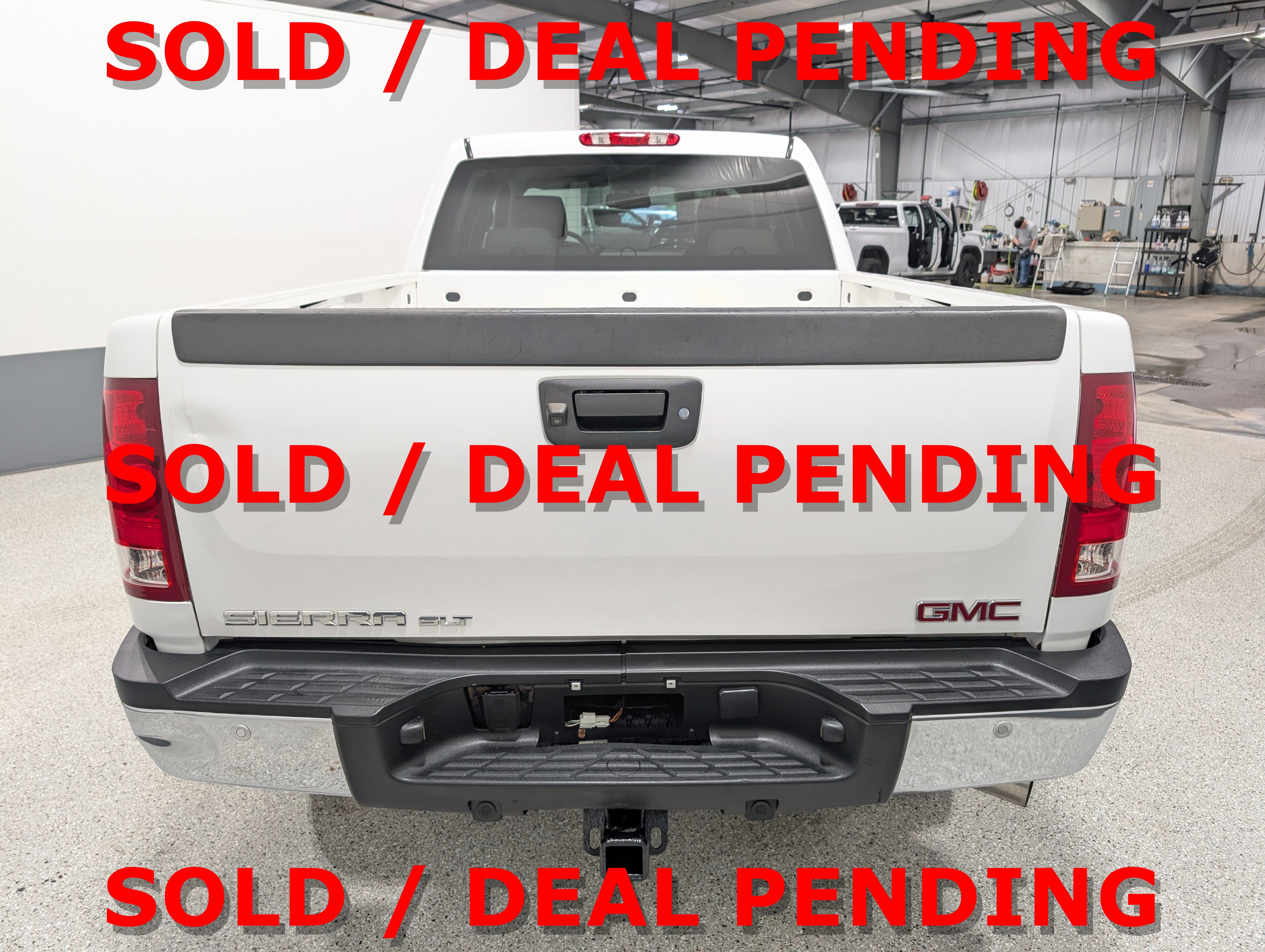 Used 2009 GMC Sierra 2500 SLT w/ SLT Convenience Package image 4