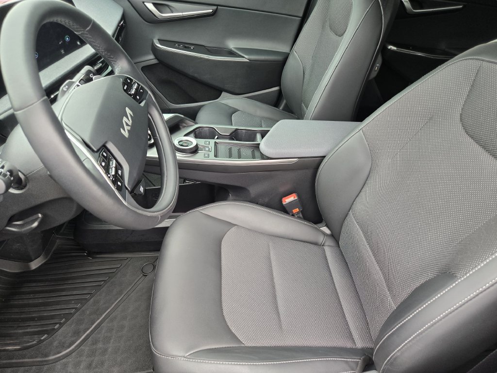 Used 2024 Kia EV6 Light AWD/4WD image 8