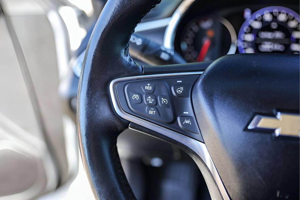 Used 2020 Chevrolet Malibu Premier FWD image 17