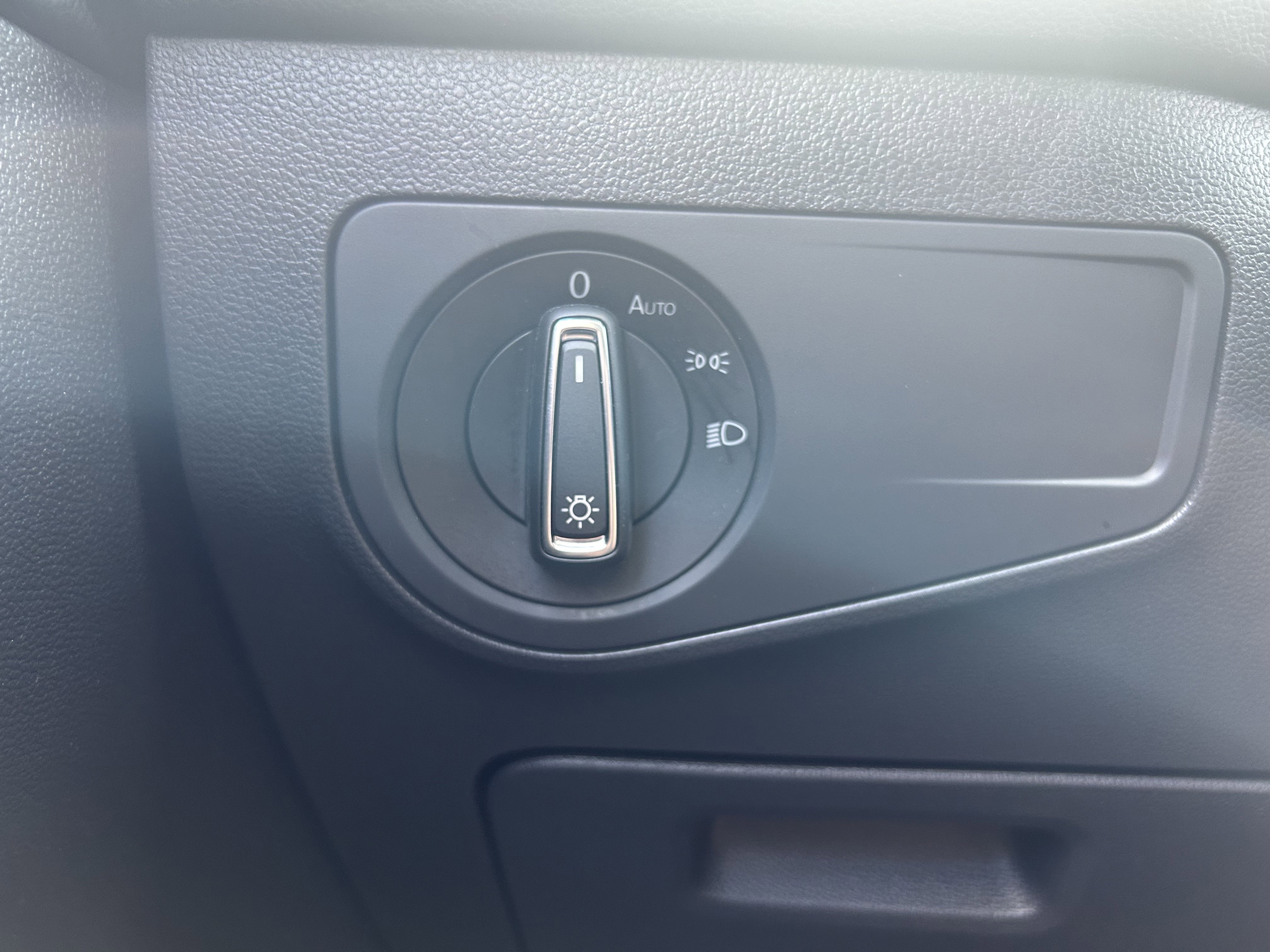 Certified 2024 Volkswagen Tiguan SE AWD/4WD image 19