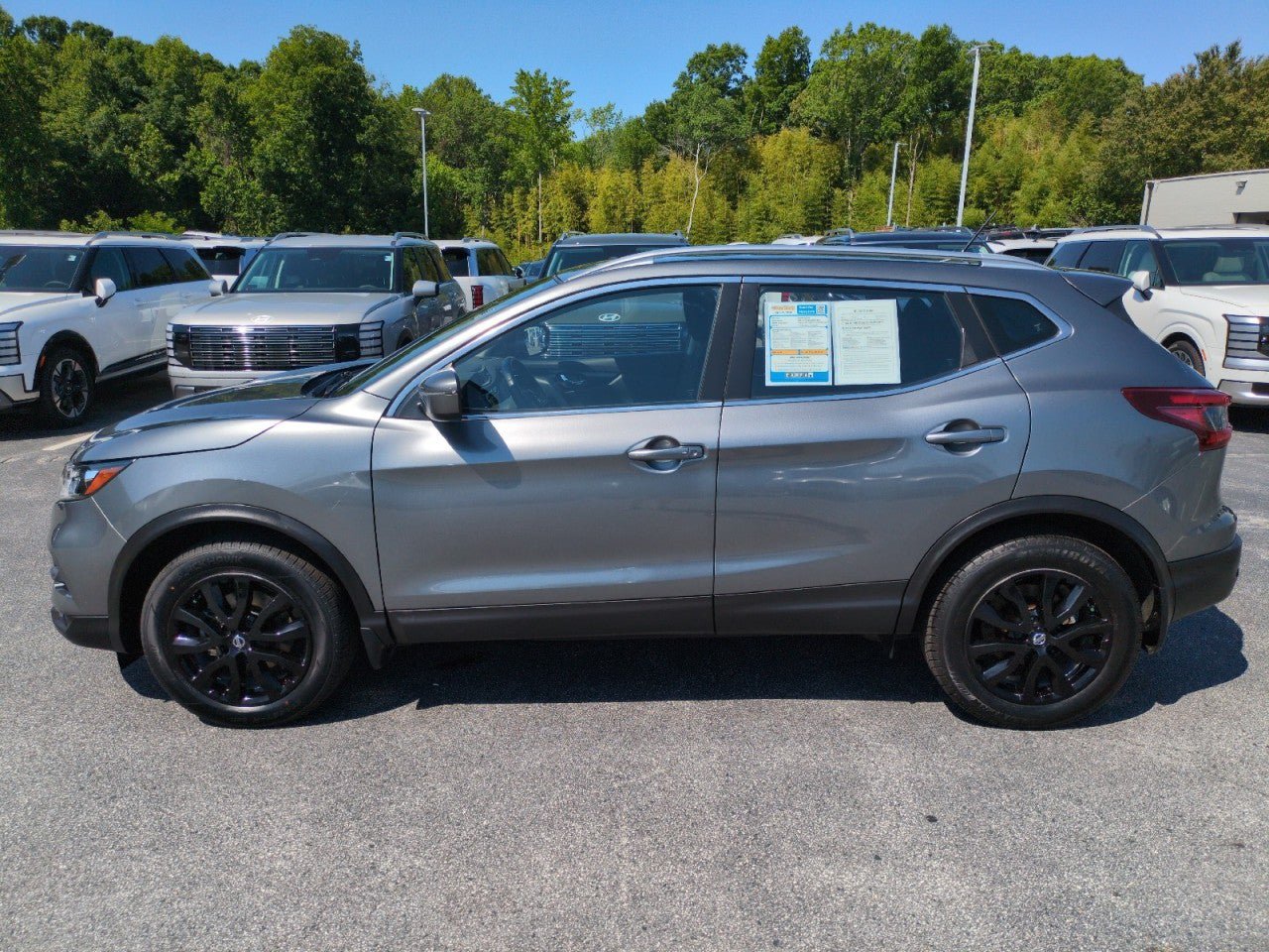 Used 2021 Nissan Rogue Sport SV AWD/4WD image 4